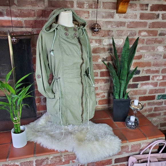 Ellison Jackets & Blazers - Ellison army green cargo hooded rain coat medium